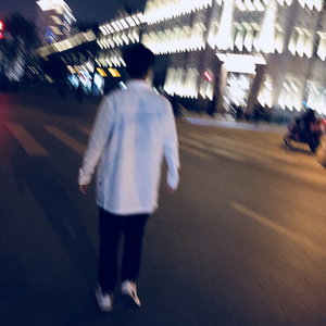 初尝人妻滑进去了莹莹视频
